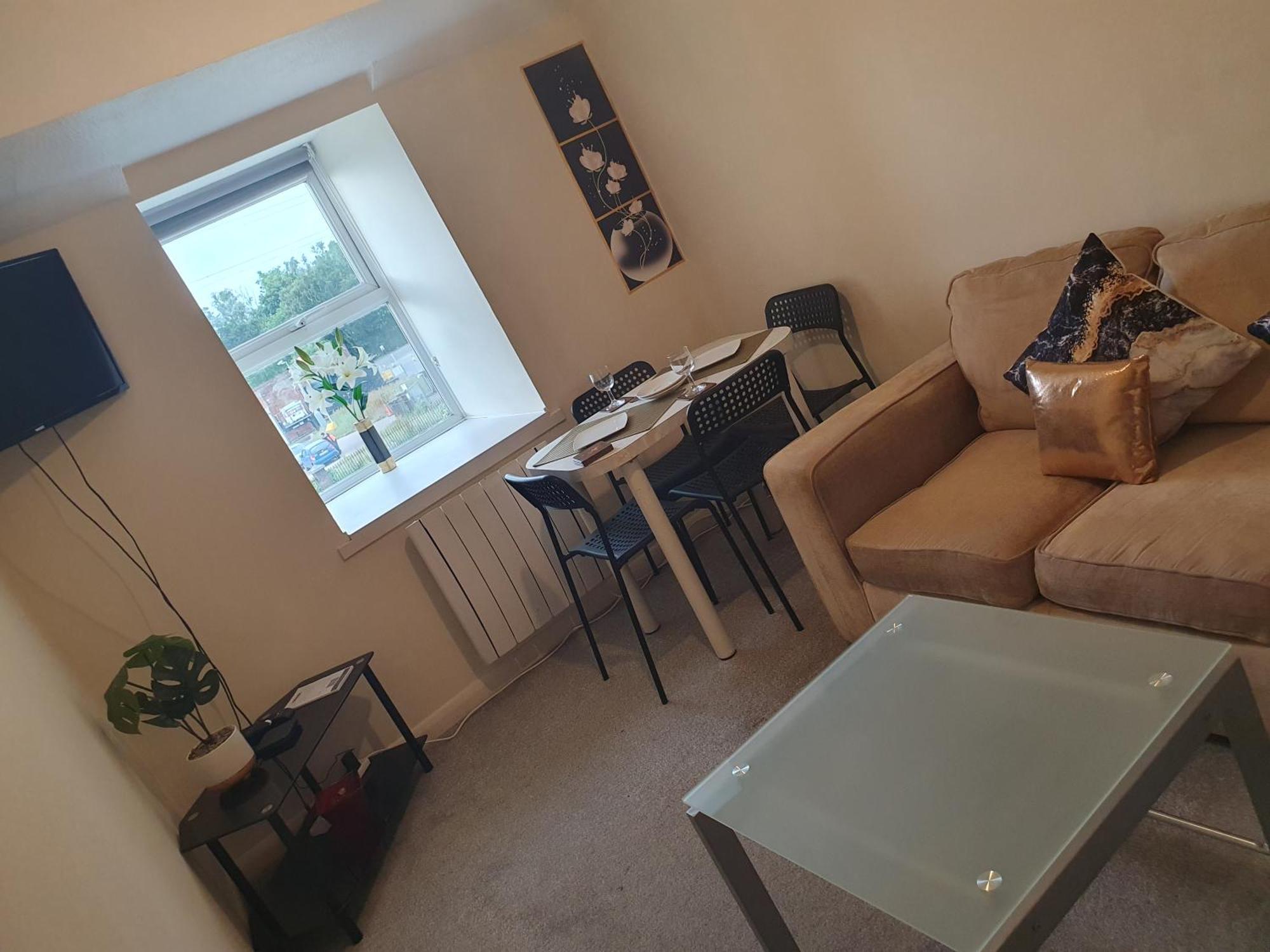 Lovely 1Bedrood Apartment 길드포드 외부 사진