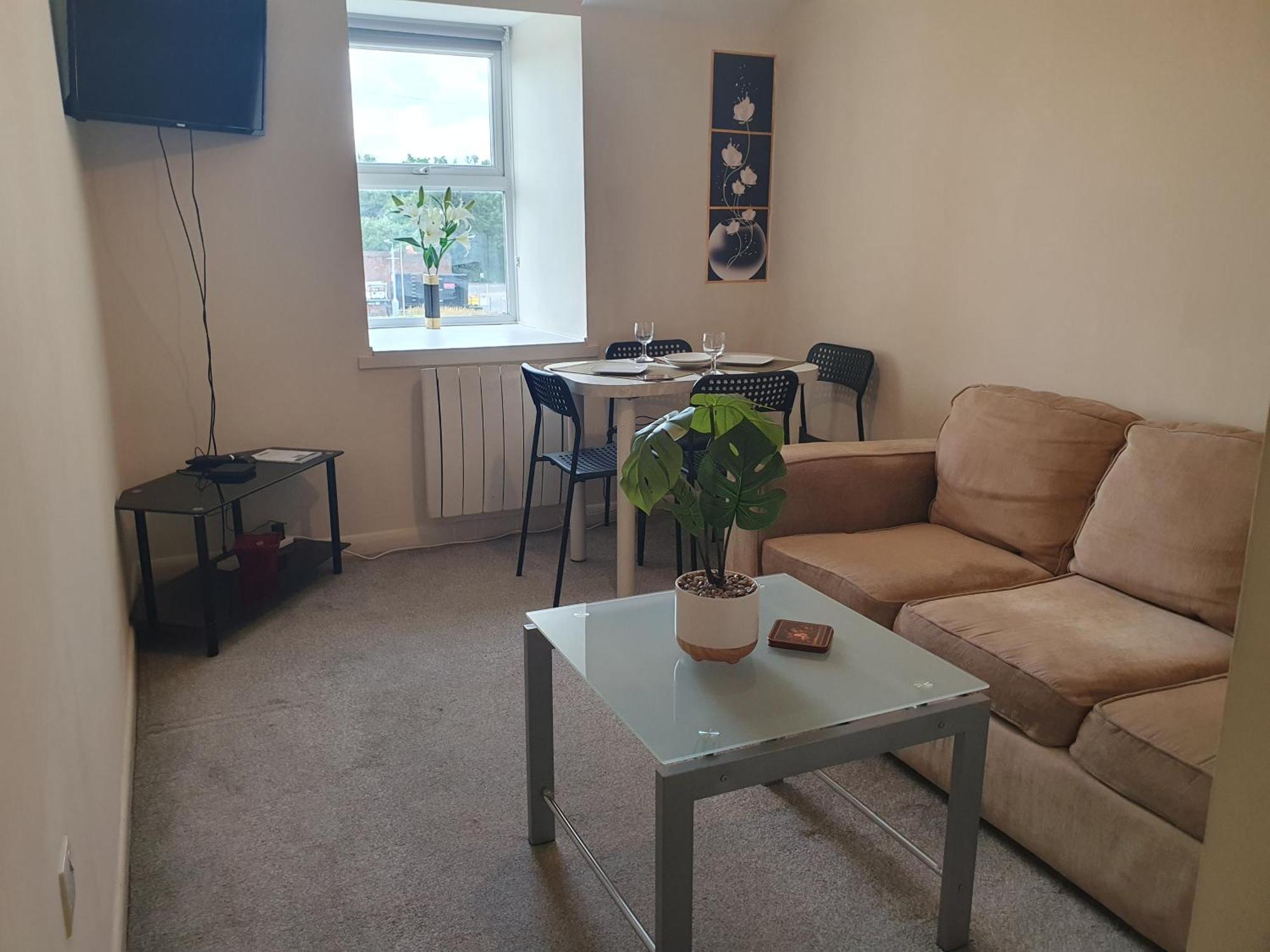 Lovely 1Bedrood Apartment 길드포드 외부 사진