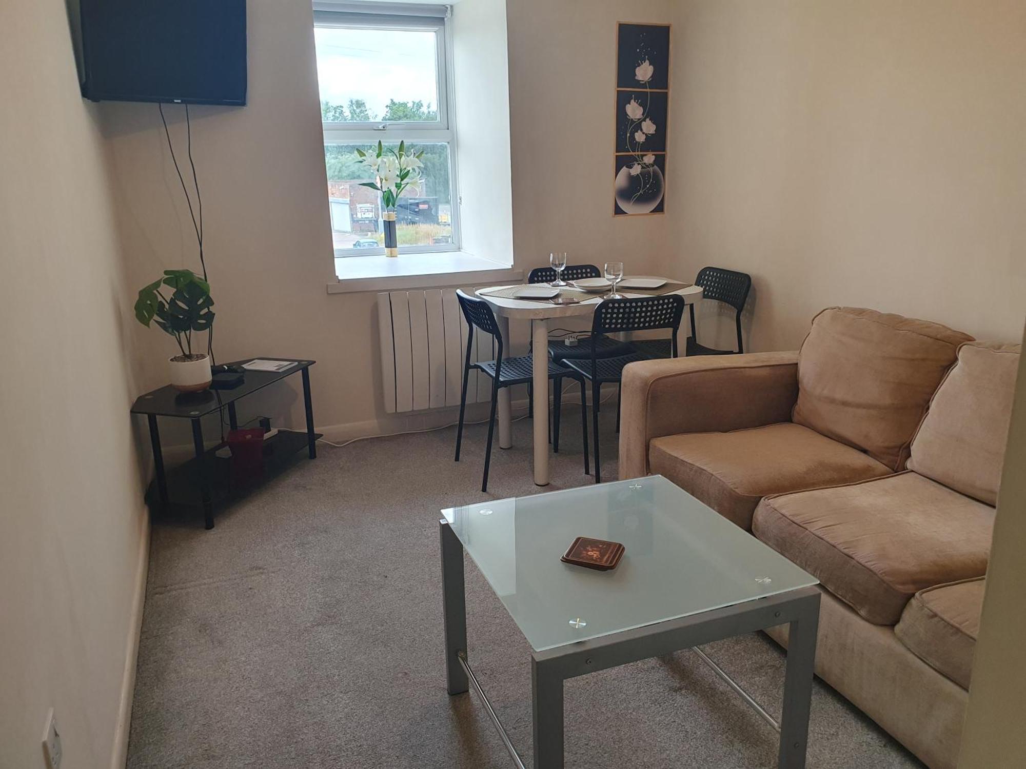Lovely 1Bedrood Apartment 길드포드 외부 사진