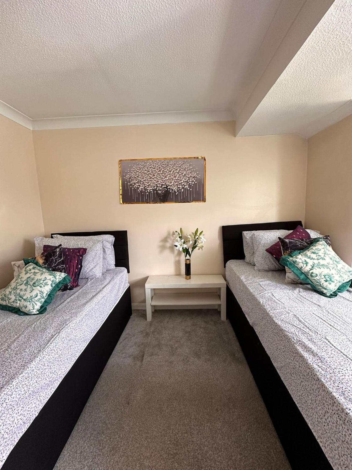 Lovely 1Bedrood Apartment 길드포드 외부 사진