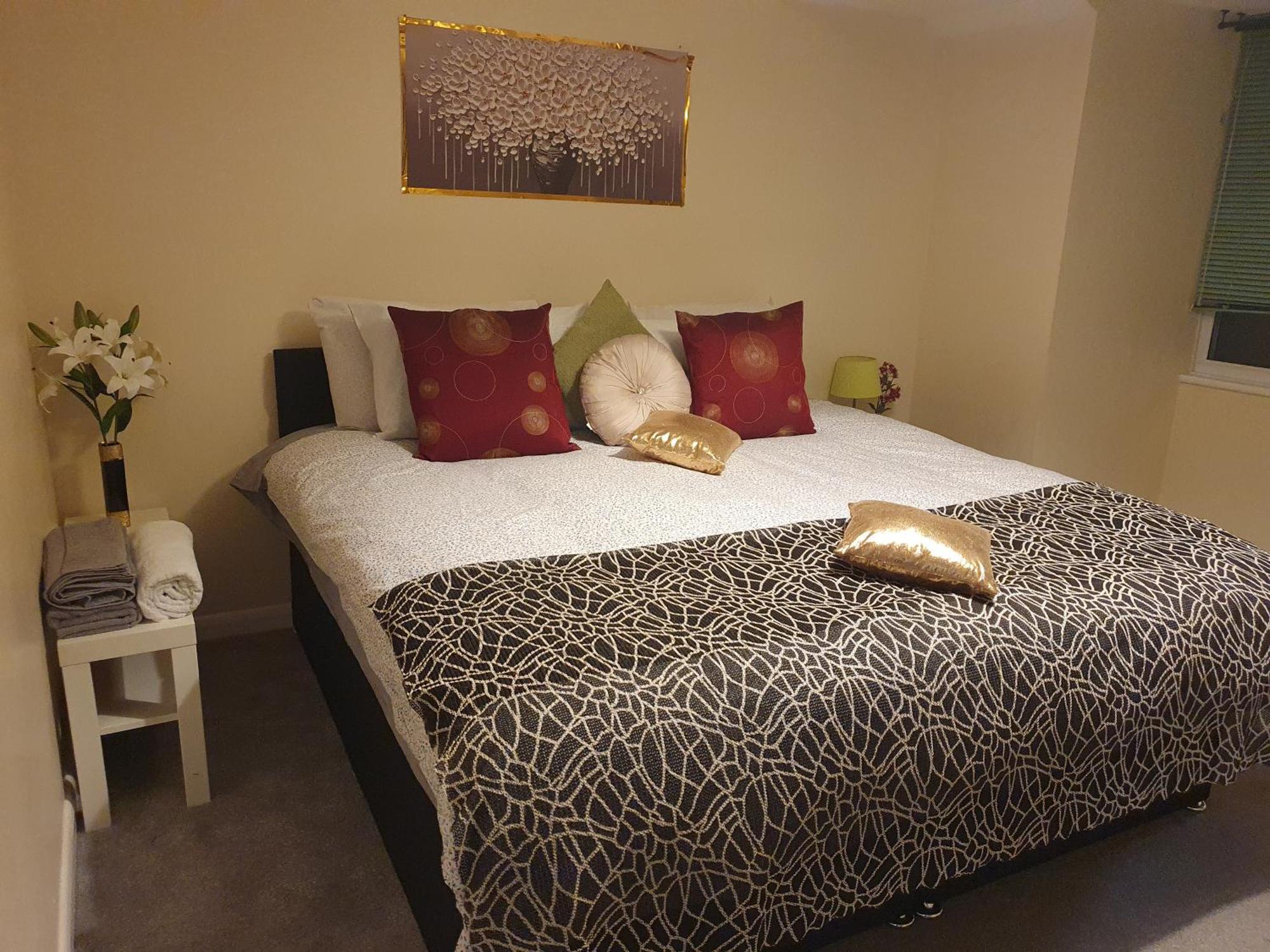 Lovely 1Bedrood Apartment 길드포드 외부 사진