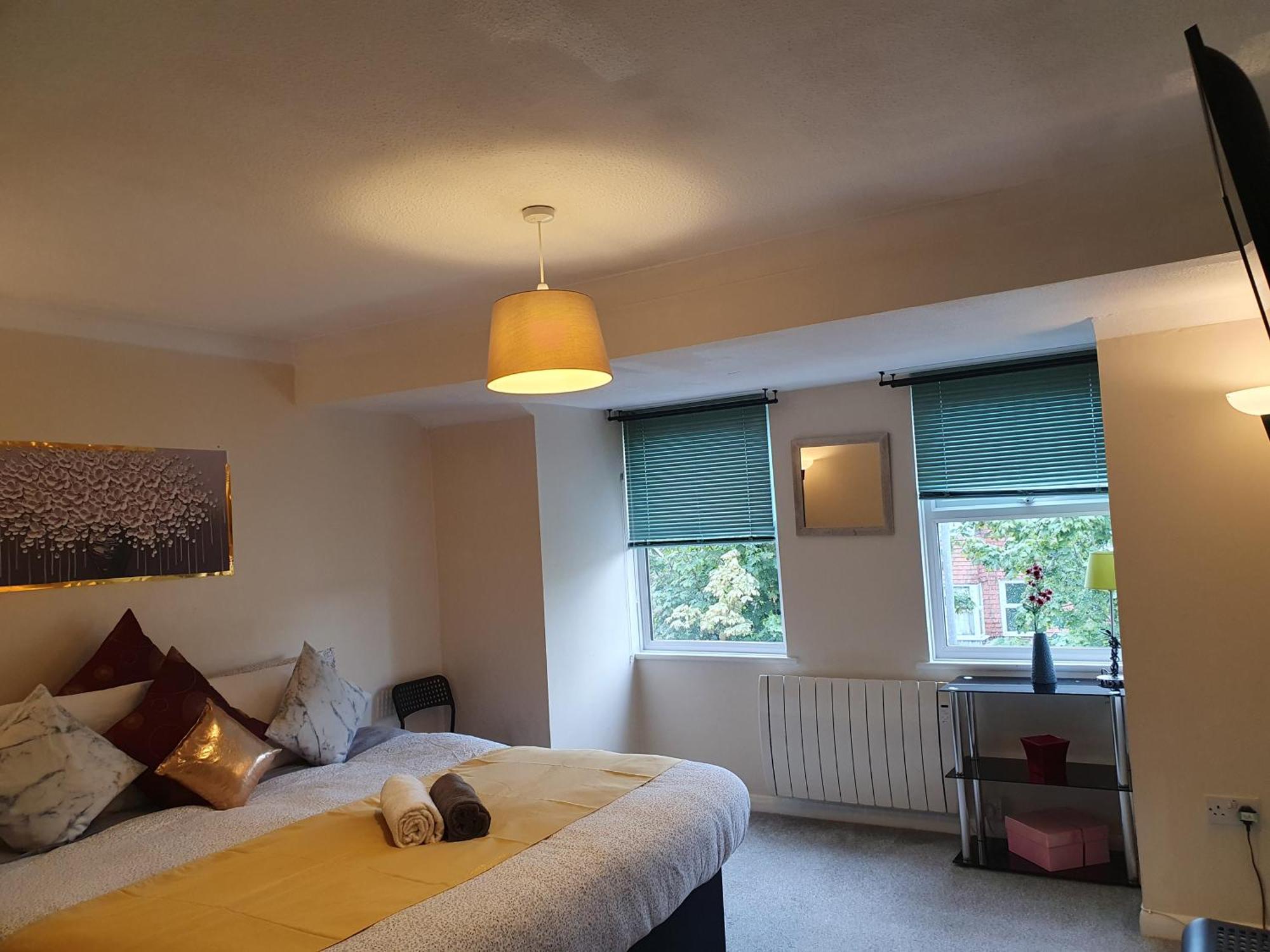 Lovely 1Bedrood Apartment 길드포드 외부 사진